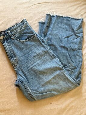 BDG High Waisted, Wide Leg, Light Washed Jeans Size 26